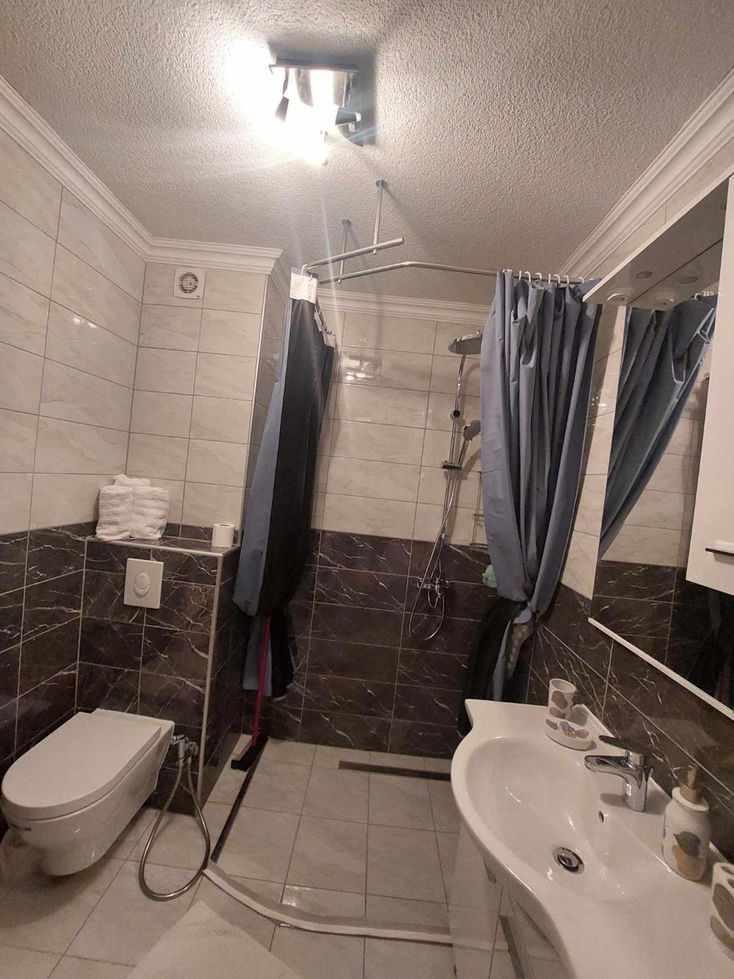 Apartman Adi Яйце Екстериор снимка